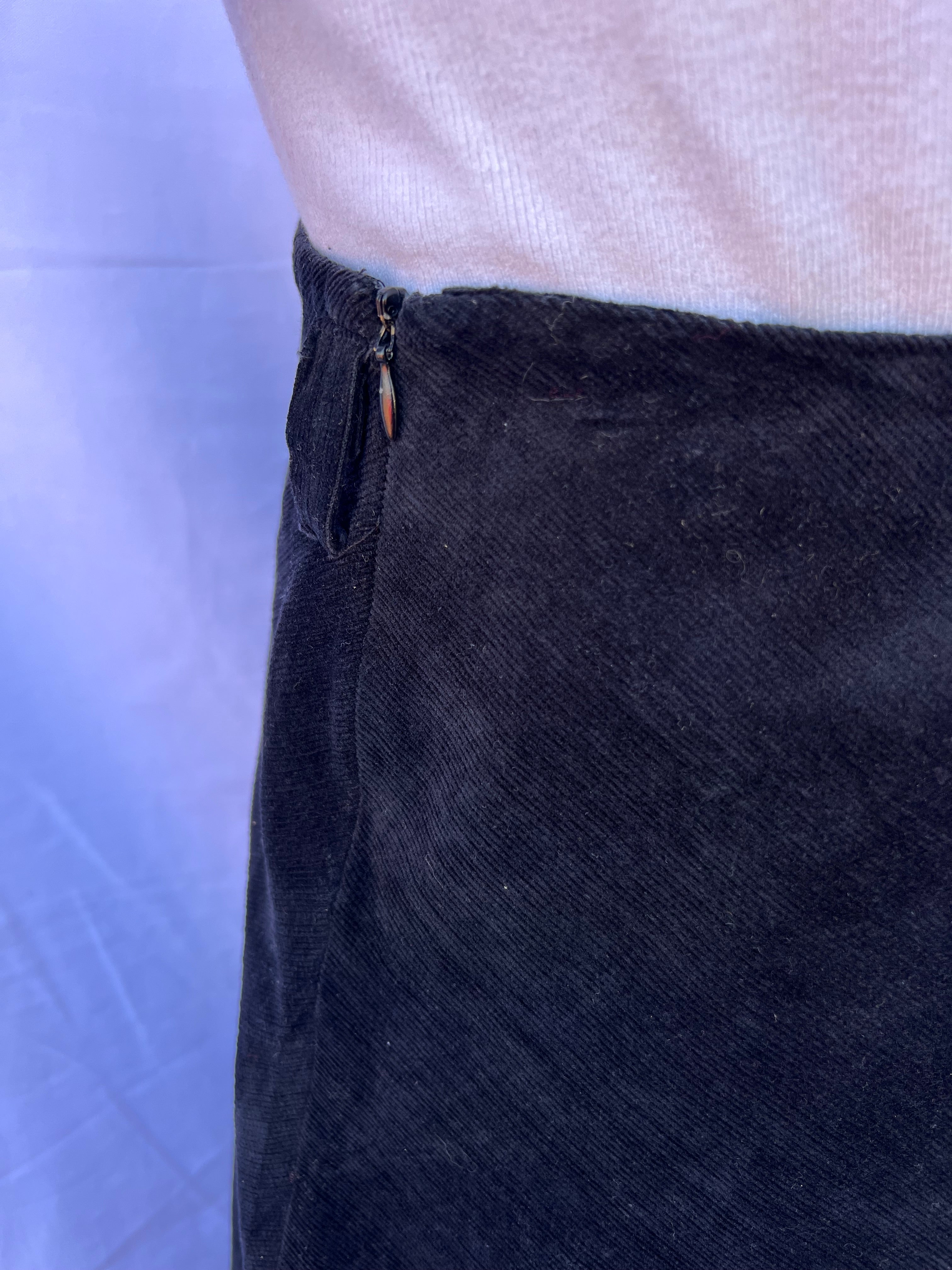 Preloved Corduroy Skirt (34)