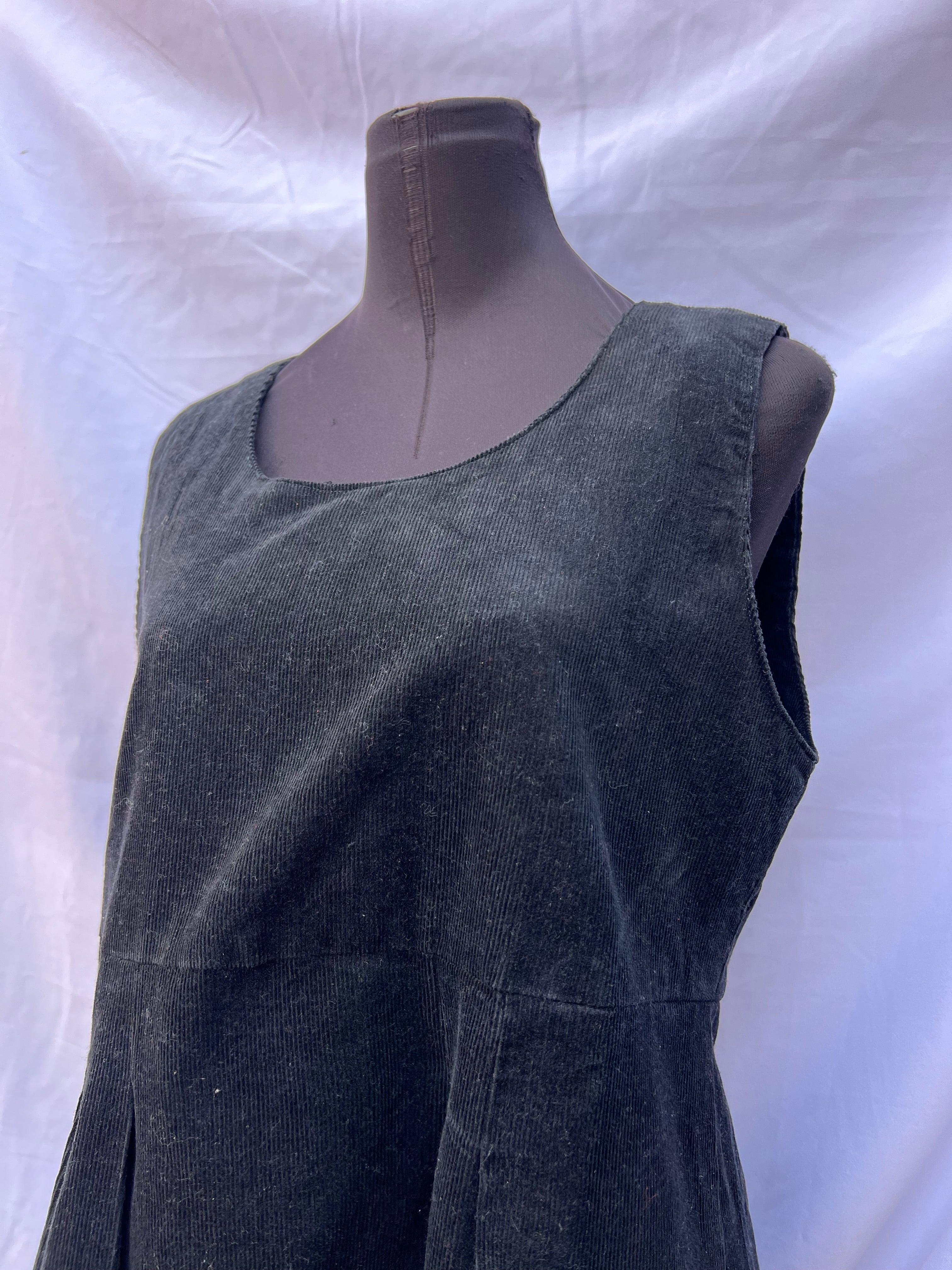 Preloved Dress (M)