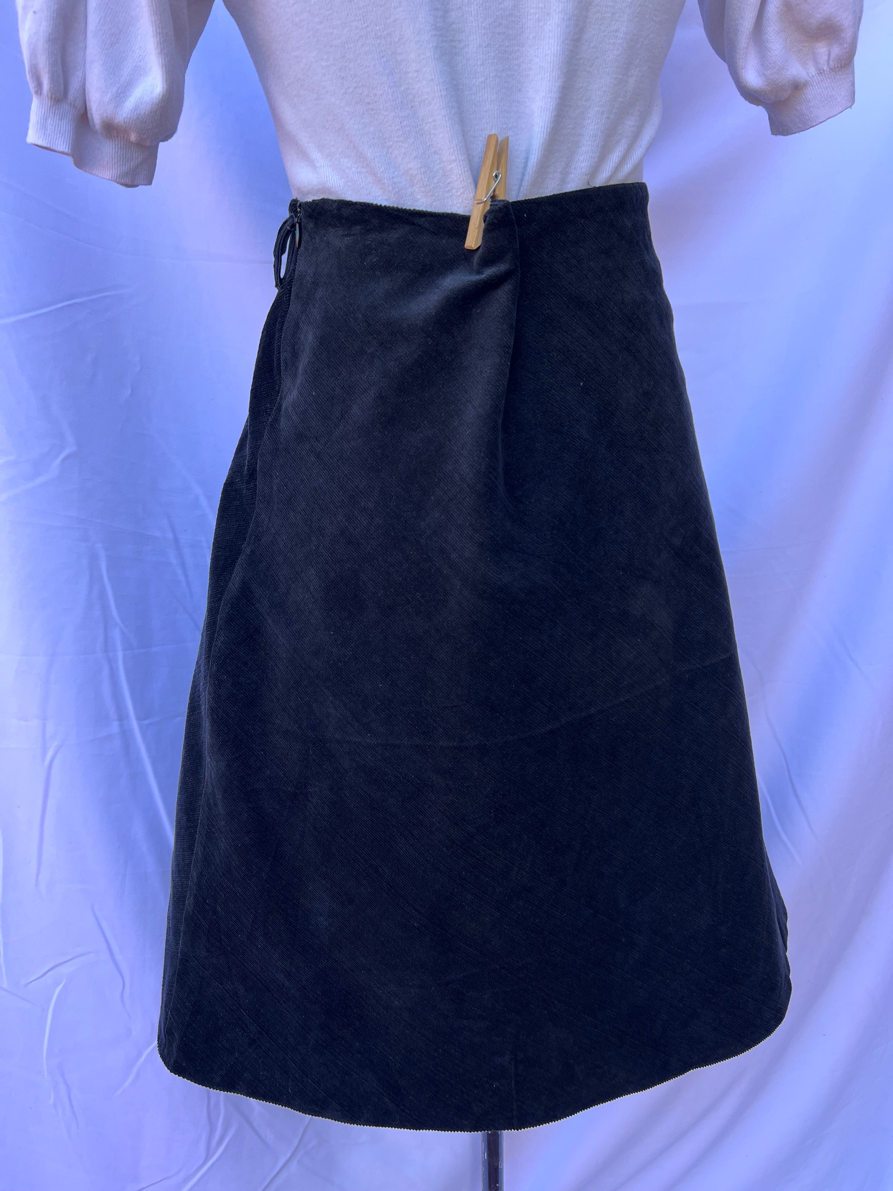 Preloved Corduroy Skirt (34)