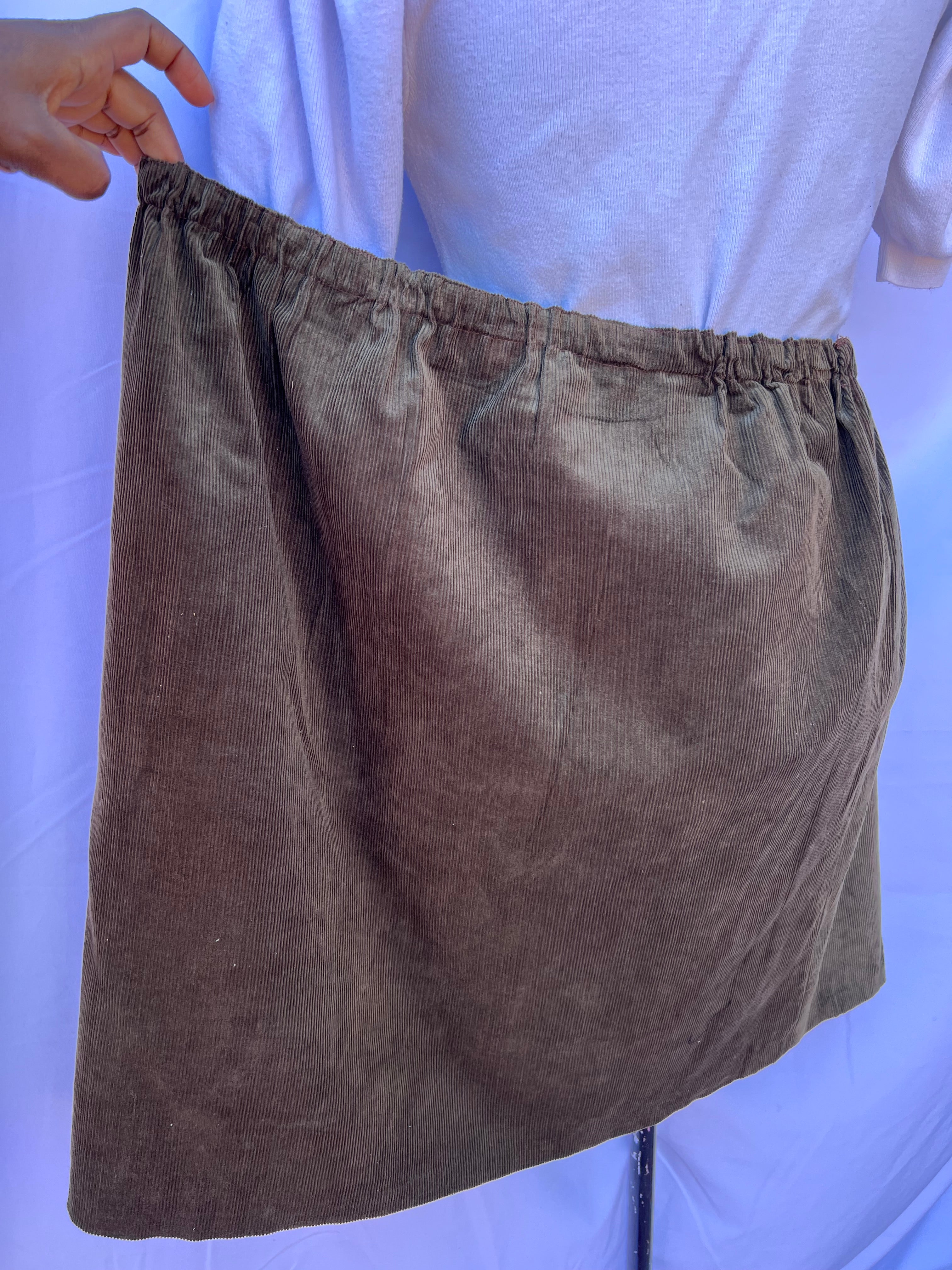Preloved Corduroy Skirt (40-42)