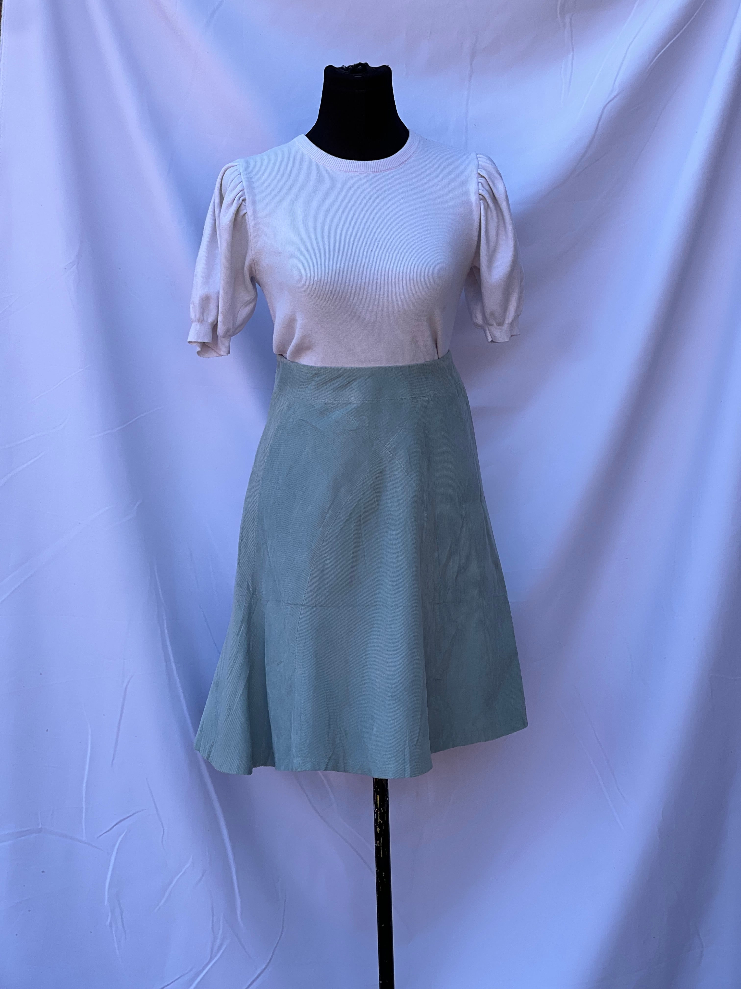 Preloved Corduroy Skirt (34)