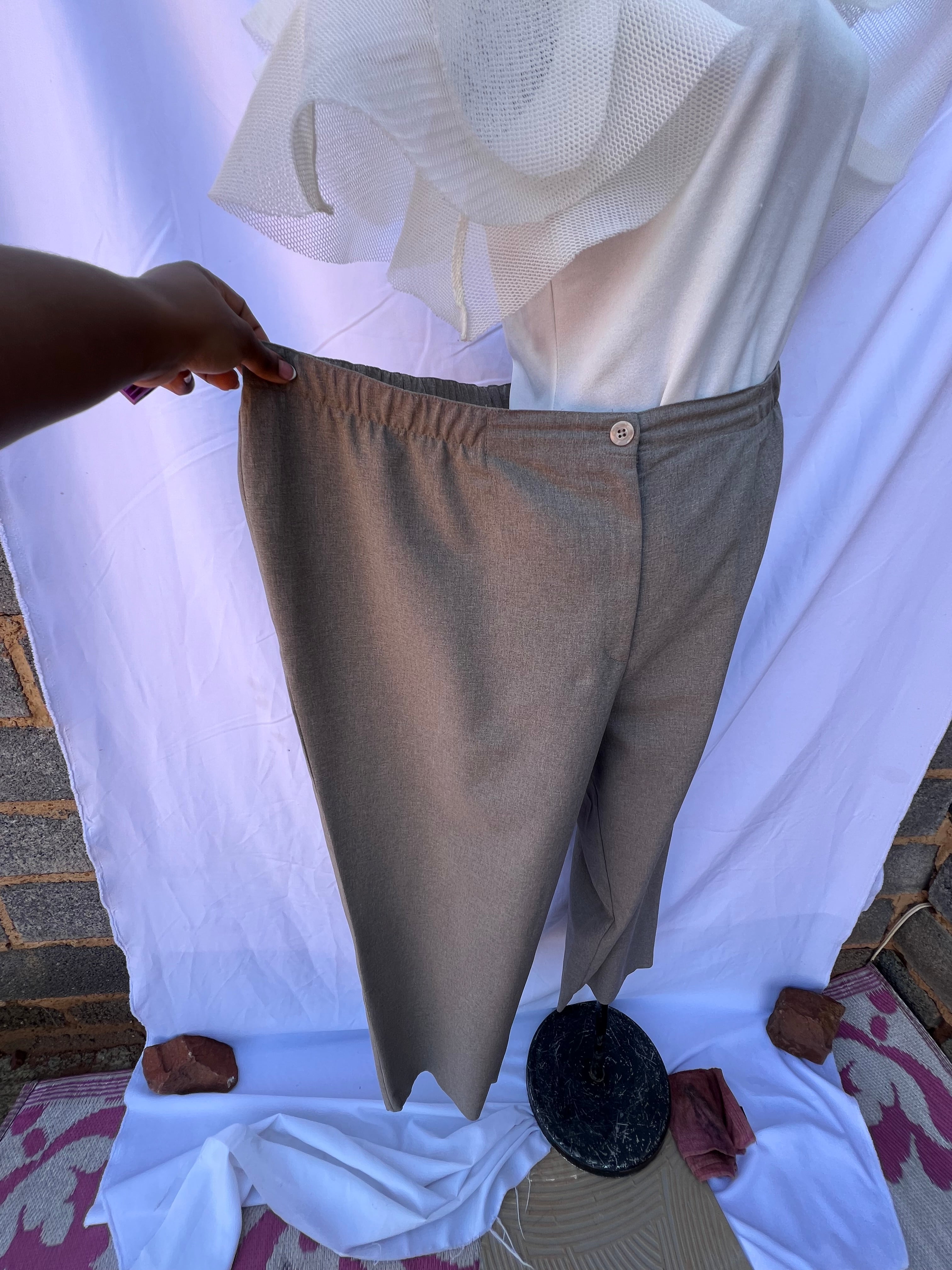Preloved Pants (42-44)