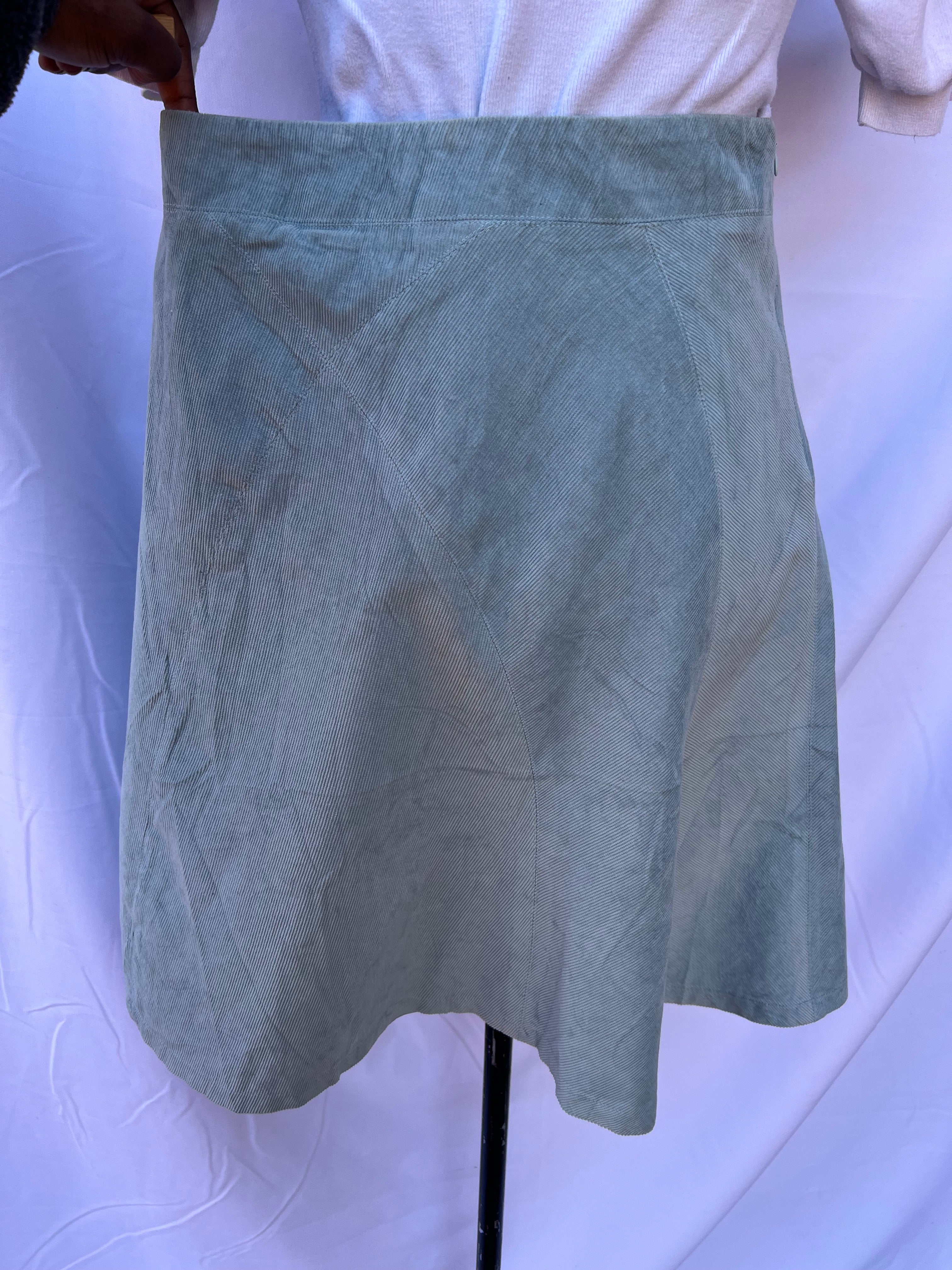 Preloved Corduroy Skirt (34)