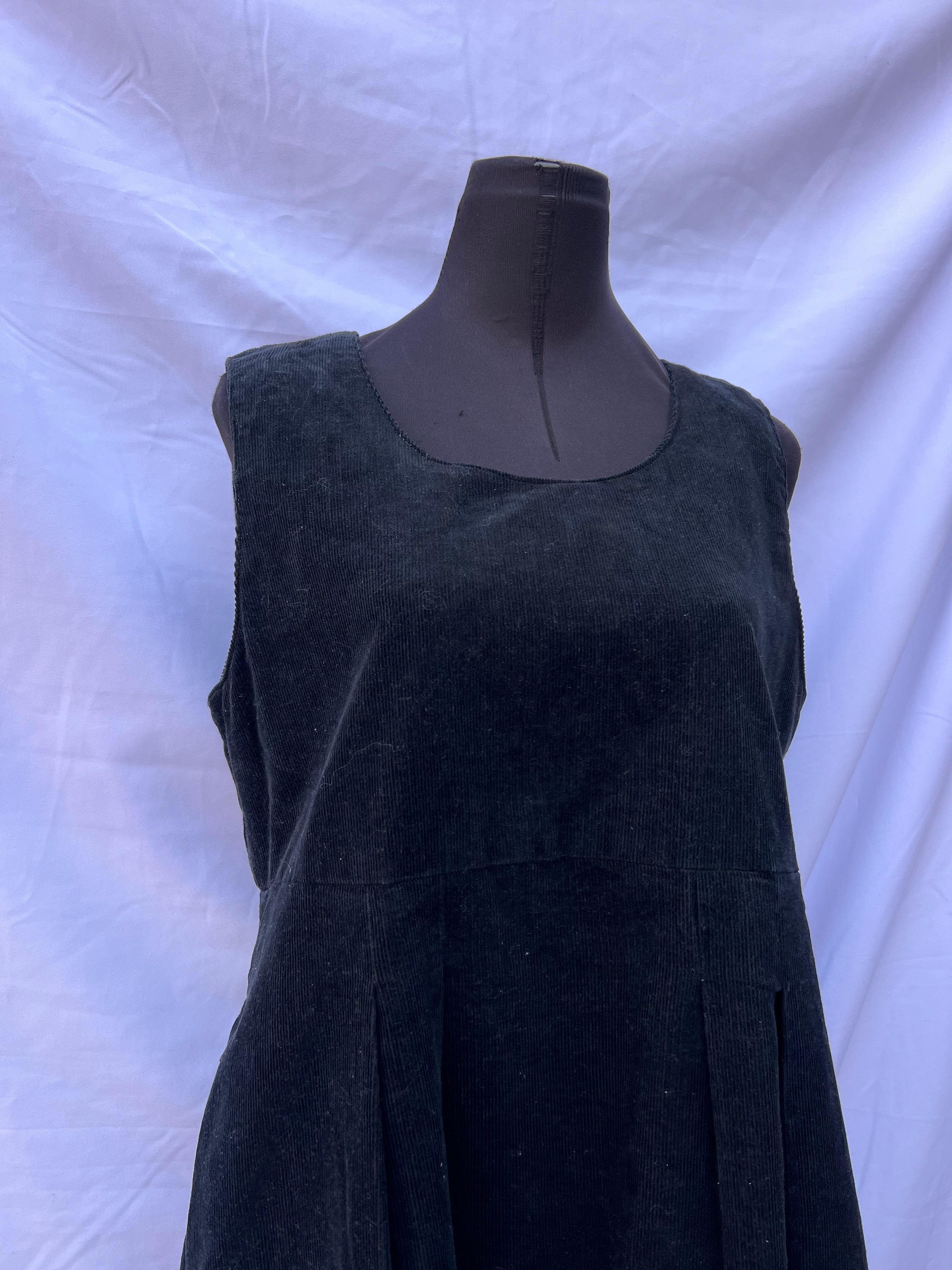 Preloved Dress (M)